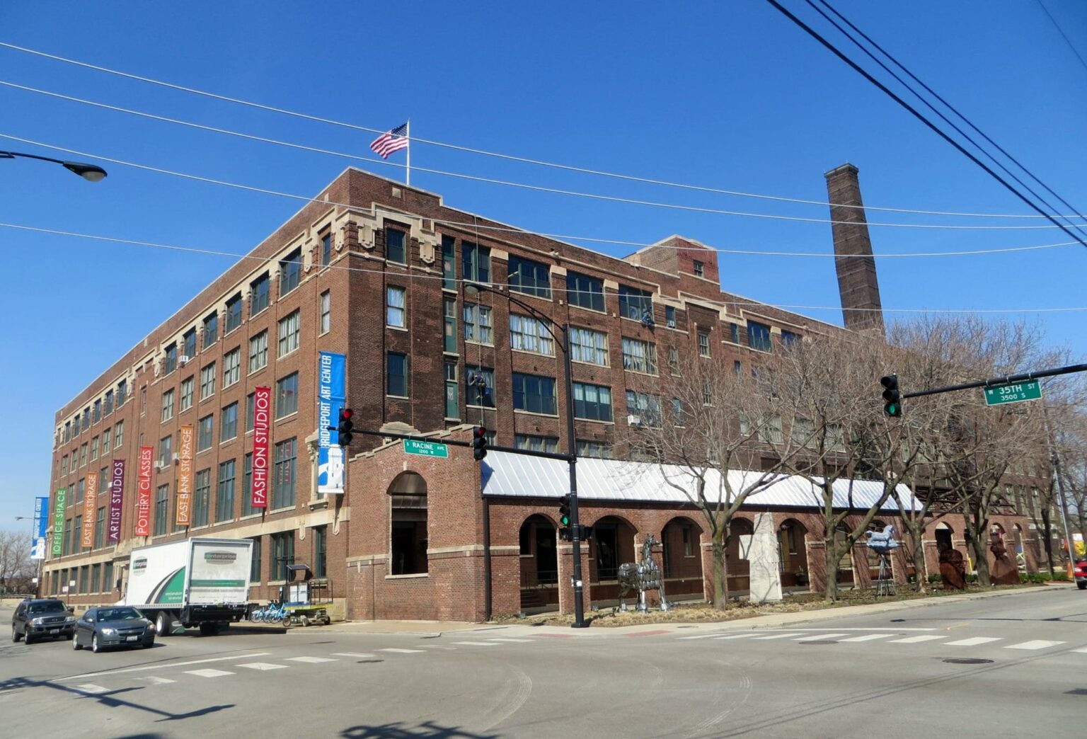 Self Storage Locations in Chicago & Milwaukee East Bank Storage
